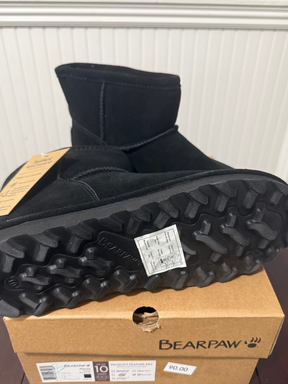 BEARPAW Black Alyssa Short Suede Ankle Booties Sz 10 New in Box - Picture 5 of 6